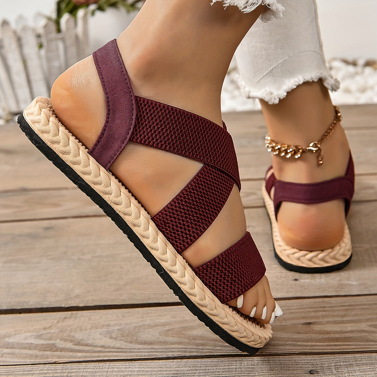Sandales plates pour femmes à brides croisées – Confortables pour plein air et plage