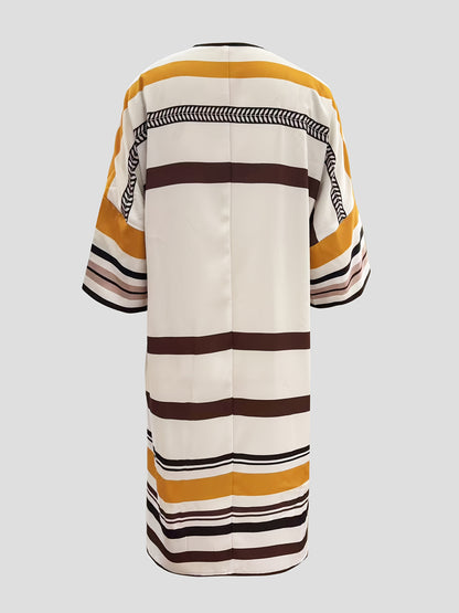 Chloé Robe d’Été Décontractée à Col V – Légère et Rayée