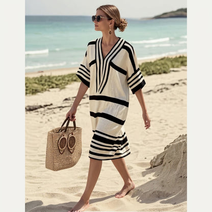 Chloé Robe d’Été Décontractée à Col V – Légère et Rayée