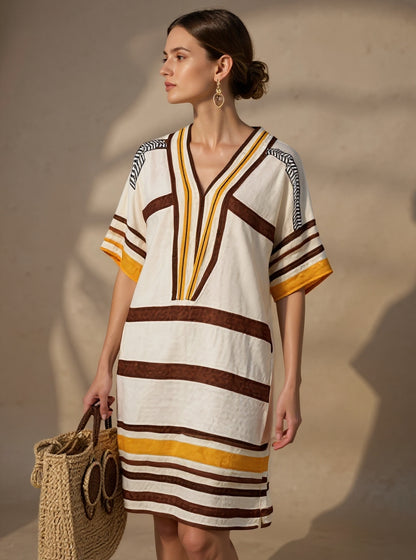 Chloé Robe d’Été Décontractée à Col V – Légère et Rayée