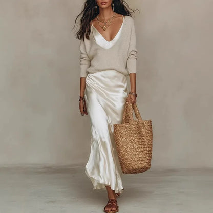Ensemble robe longue en satin et pull – Chic à la française