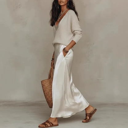 Ensemble robe longue en satin et pull – Chic à la française