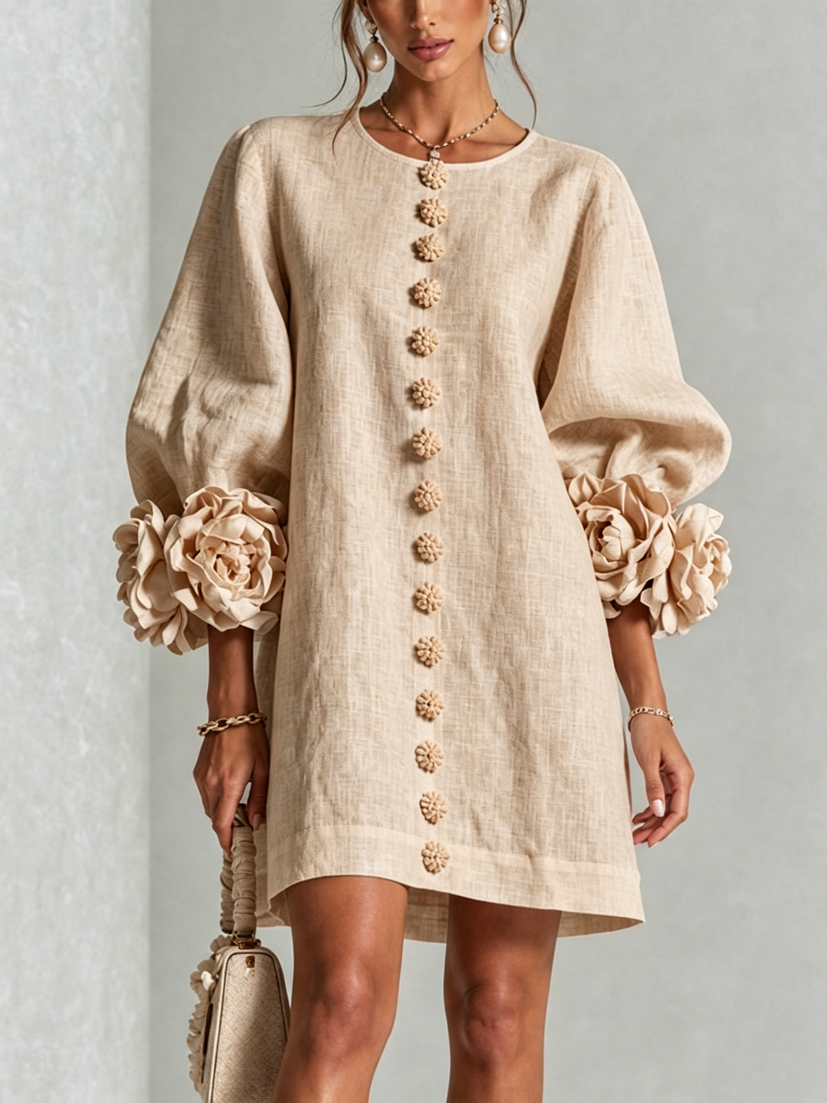 Robe courte Fleur de Minuit à poignets fleuris