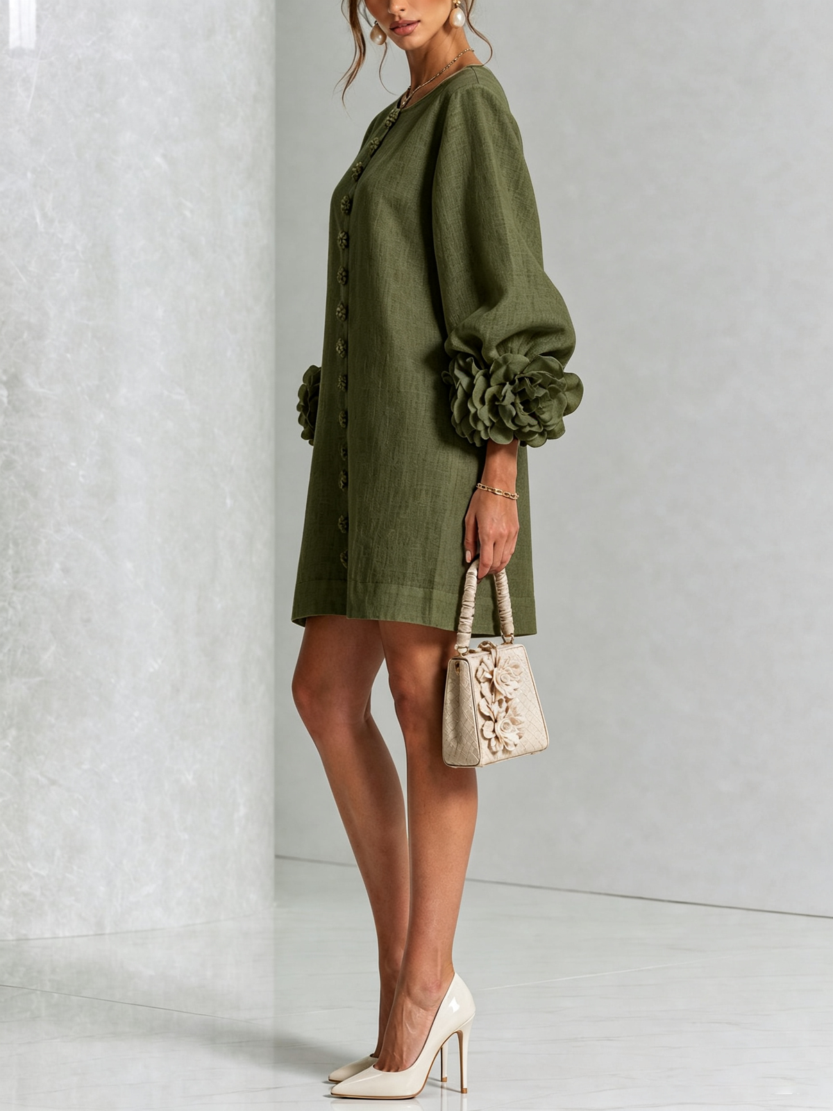 Robe courte Fleur de Minuit à poignets fleuris