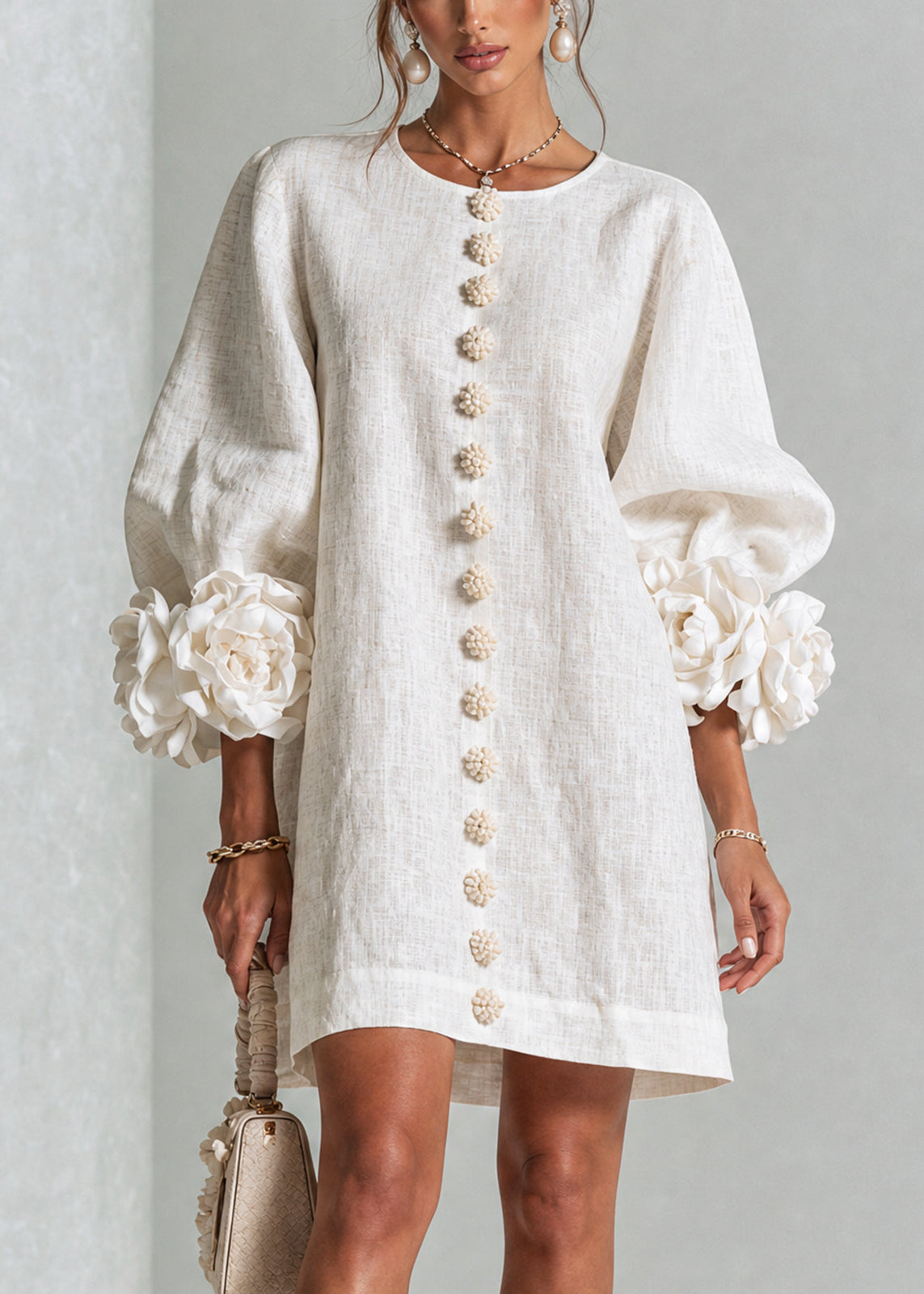 Robe courte Fleur de Minuit à poignets fleuris