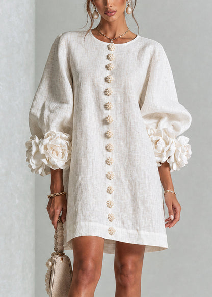Robe courte Fleur de Minuit à poignets fleuris