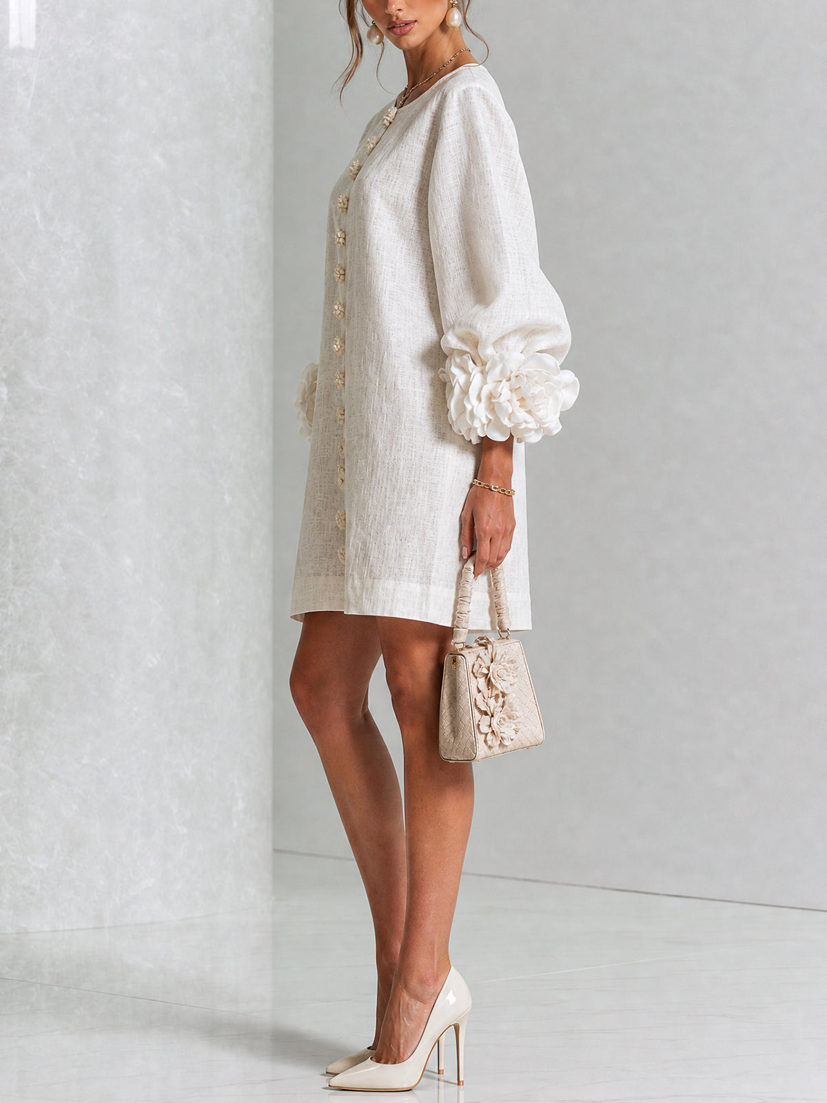 Robe courte Fleur de Minuit à poignets fleuris