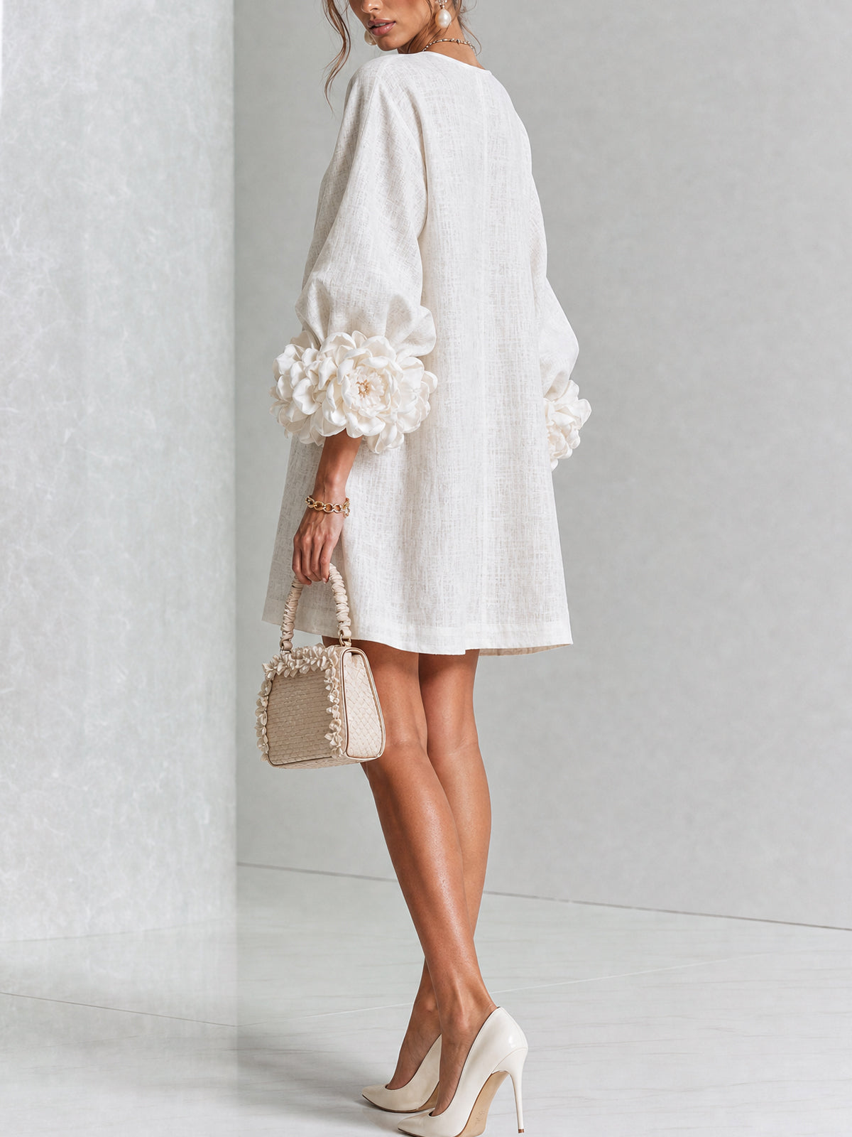 Robe courte Fleur de Minuit à poignets fleuris