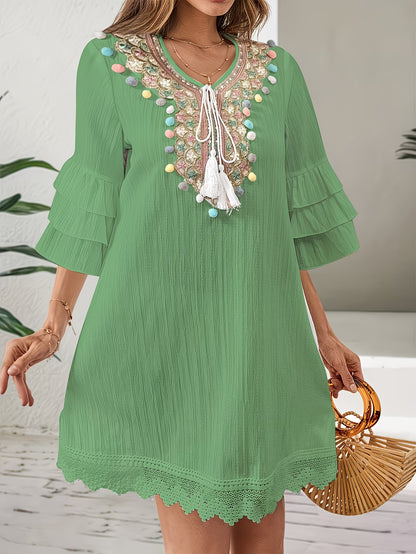 Robe Zarah à col en V avec franges – manches à volants et jupe évasée