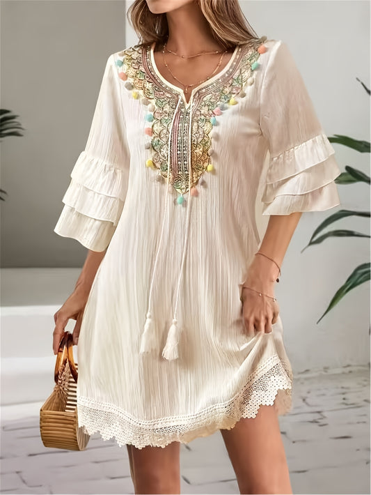 Robe Zarah à col en V avec franges – manches à volants et jupe évasée