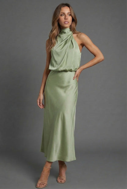Élégance en satin à col licou pour toutes les occasions